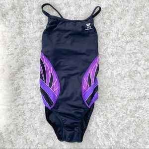 TYR One Piece